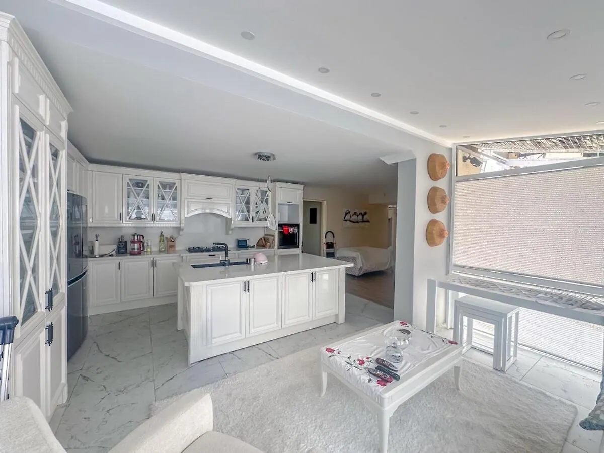 Oezel Huzurlu Villa Marmaris