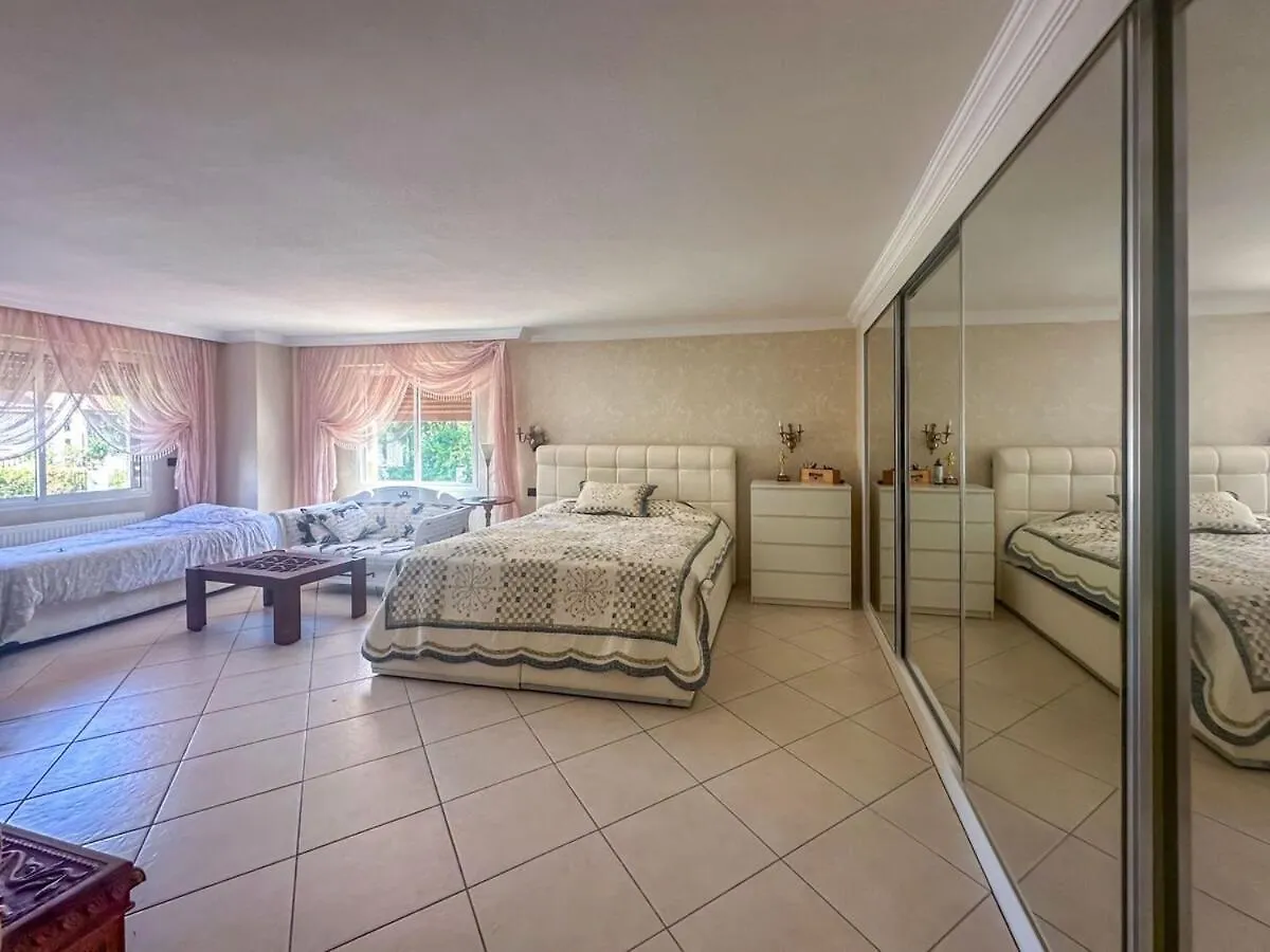 Oezel Huzurlu Villa Marmaris 0*,