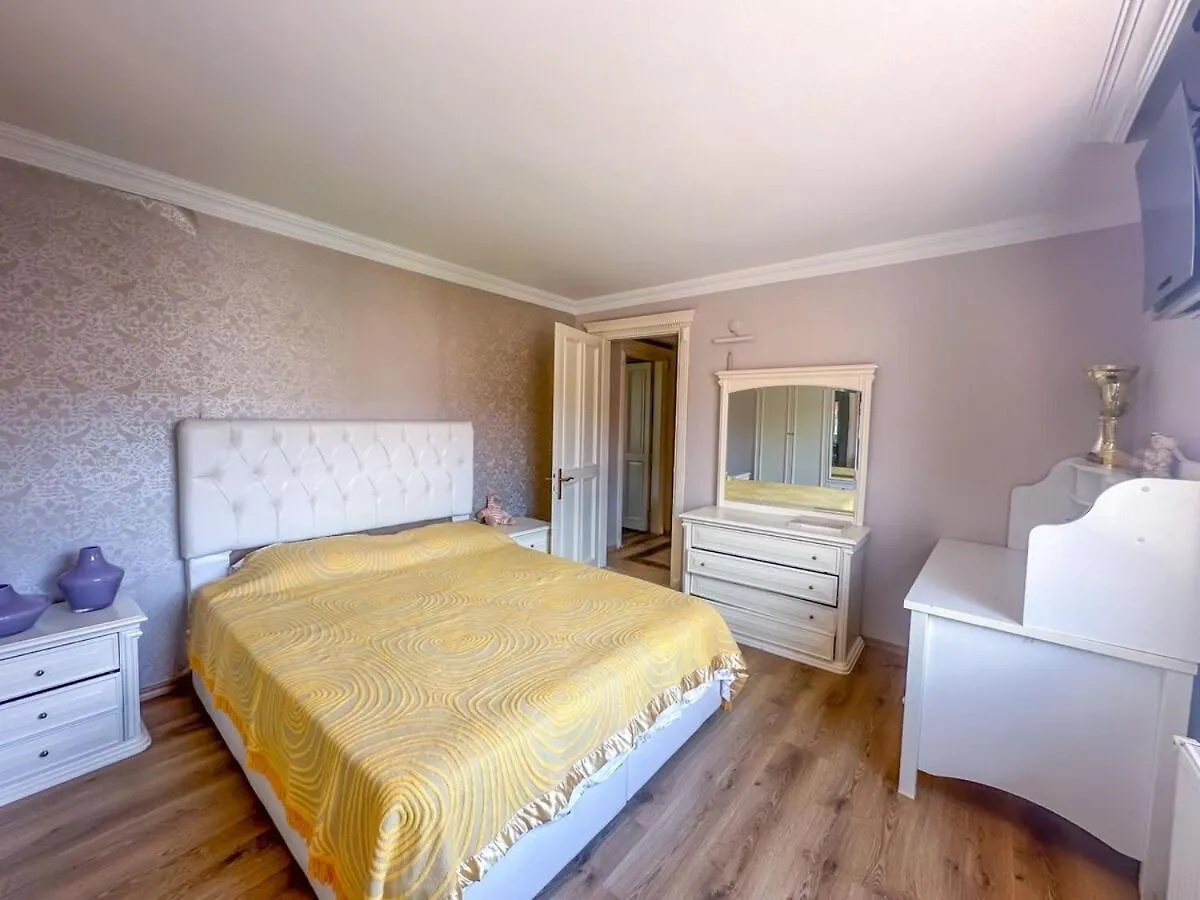 Oezel Huzurlu Villa Marmaris